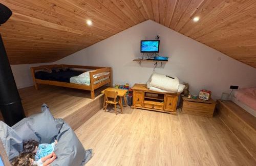 Yzeron Chalet De Esquí | Se Ressourcer En Forêt