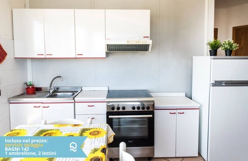 Senigallia Apartamento | SE001 - Senigallia, one bedroom apartment on the sea with beach