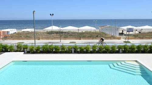 Senigallia Apartamento | SE125 - Senigallia, esclusivo trilocale fronte mare con piscina