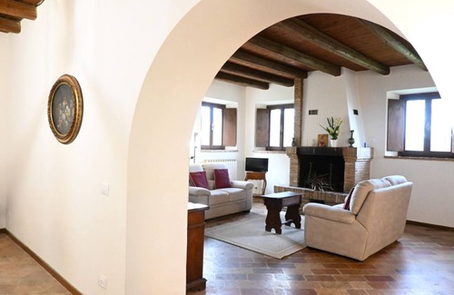 Senigallia Apartamento | SE147 – Senigallia, portion of a farmhouse on two levels