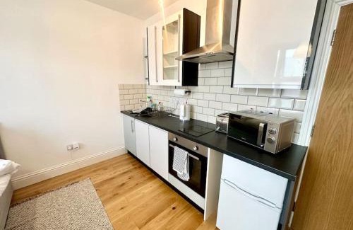 Crofton Park Apartamento | SE4, Self contained studio flat.