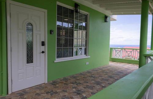 Castle Comfort Apartamento | Sea and Summit Suite #1
