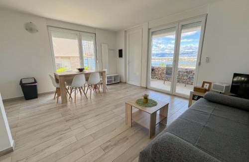 Povljana Apartamento | Sea Around