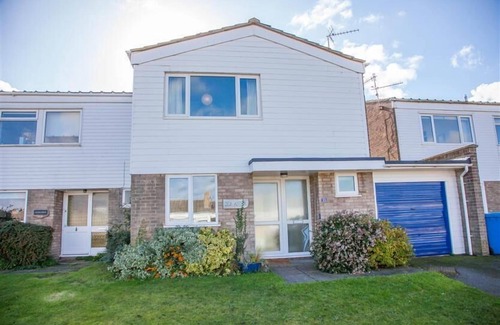 Deepdale Casa | Una casa reformada a 5 minutos a pie del puerto en Brancaster Staithe