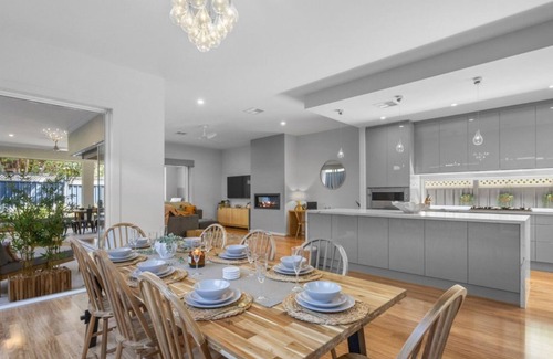 Seacliff Casa | Sea Belle by Wine Coast Holidays