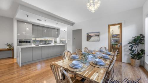Kingston Park Casa | Sea Belle By Wine Coast Holidays