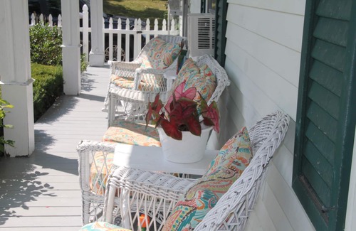 Wiscasset Casa | Brisa marina y flores de verano en la terraza