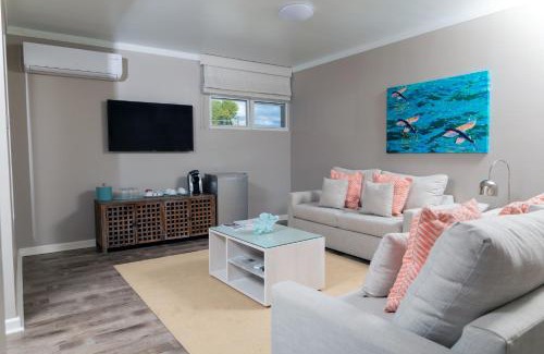 Oistins Hotel | Sea Breeze Beach House All Inclusive by Ocean Hotels