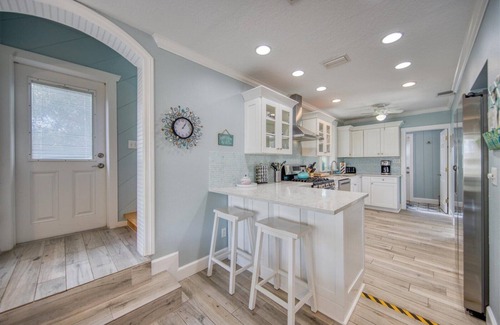 Carlouel Casa | 'Sea Breeze' - Beautiful Clearwater Beach Home - Piscina climatizada, Spa & Grill