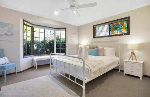 Mudjimba Casa | Sea Breeze Cottage at Mudjimba - Pet friendly