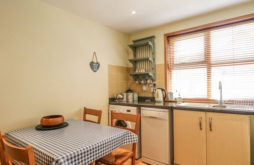 Cullen Casa | Sea Breeze Cottage, CULLEN