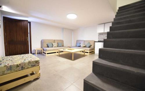 Batroun Apartamento | Sea Breeze Duplex Studio in Batroun Souk