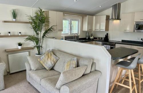 Newquay Villa | Sea Breeze Villa near to Newquay sleeping 6 guests