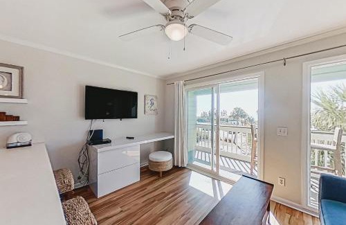 Isle of Palms Apartamento | Sea Cabin 227-B