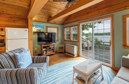 Brunswick Cabaña | Sea Chaser Cottage - Perfect getaway for those drawn to the sea