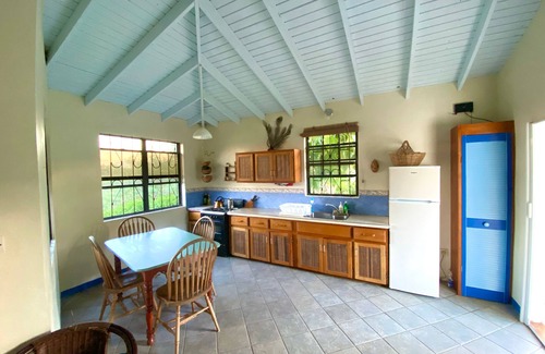 Calibishie Cabaña | Sea Cliff Cottages