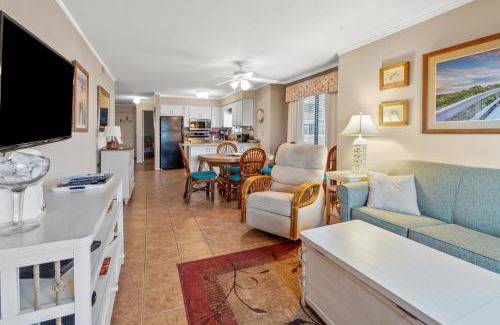 Cherry Grove Beach Apartamento | Sea Cloisters 105D Condo
