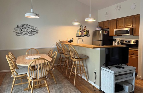 Bethany Beach Condominio | Sea Colony West - 2BR, 2BA - Acogedora casa costera junto al centro de tenis y la playa