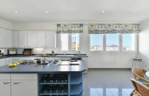 Las Palmas de Gran Canaria Chalet De Esquí | Seaviews Holiday Rental by VillaGranCanaria