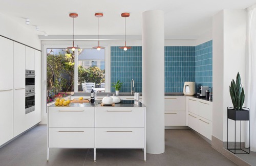 Tel Aviv Promenade Hotel | Sea Executive Suites