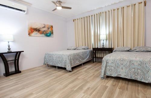 Isla de Utila Hotel | Sea Eye Hotel - Laguna Building