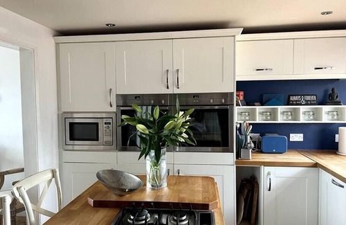 Peacehaven Casa | Sea Facing 2BD Terraced Home - Peacehaven