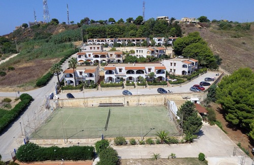 Sciacca Apartamento | Sea Front Apartment 4 Beds With Balcony 250 Meters From the Beach