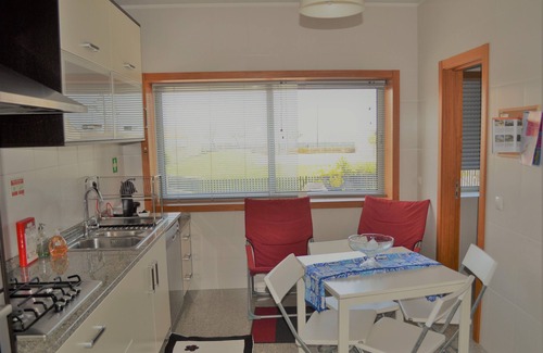 Lavra Apartamento | APARTAMENTO FRENTE AL MAR, DOS DORMITORIOS Y BAÑOS, PISCINA Y PLAYA DE SANDY