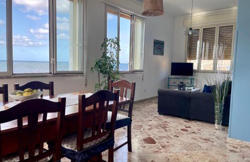 Villa Grazia di Carini Casa | Sea Front