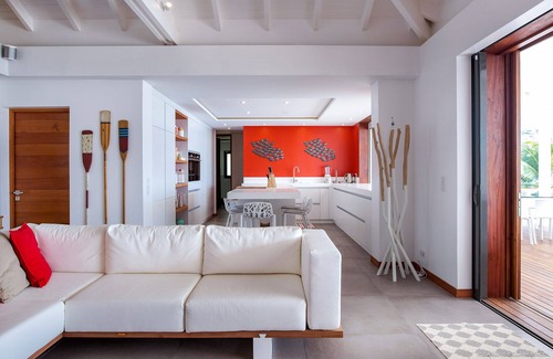 Cul de Sac Villa | Fantástica villa a estrenar de 6 habitaciones, comodidades de lujo, vistas excepcionales en Pinel