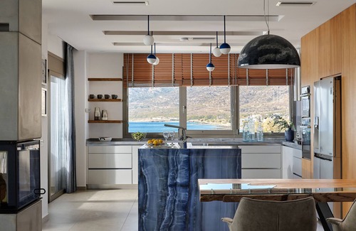 Koutsouras Villa | Villa de 10 dormitorios frente al mar con piscina infinita y spa en el sureste de Creta