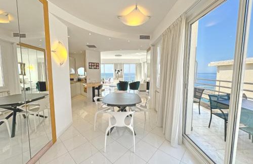 Les Baumettes Apartamento | Sea Front Penthouse Cote d Azur