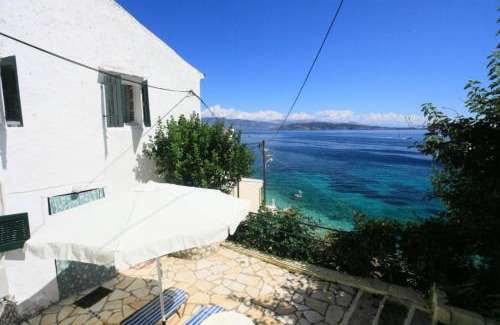 Katavolos Apartamento | Sea Front Studio Alexandra