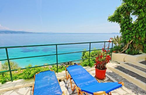 Katavolos Apartamento | Sea Front Studio Alexandra