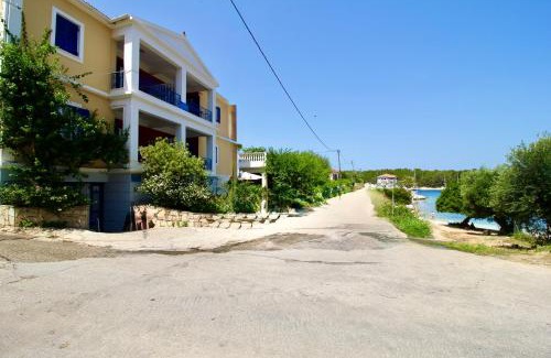 Matsoukata Apartamento | Sea Front Studio in Fisardo