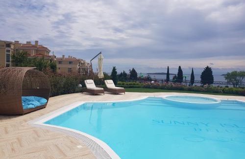 Chernomorets Apartamento | Sea Garden Delux
