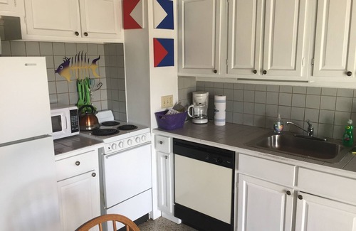 Flagler Beach Cabaña | Sea Grape en Casas de la Playa Central - Downtown Flagler Beach!