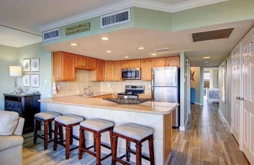 Port Aransas Condominio | Sea Gull # 102: frente a la playa de 2 dormitorios y 2 baños con vistas espectaculares y administración las 24 horas