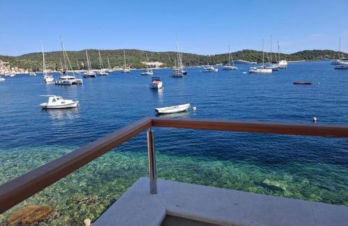 Vis Casa | Sea house Škapulo