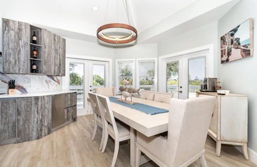 Palm Island Casa | Sea La Vie a breathless private beach home for your family and friends