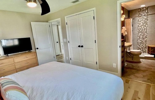 Cocoa Isles Casa | Sea la Vie - Beach Town Charm+Newly Renovated