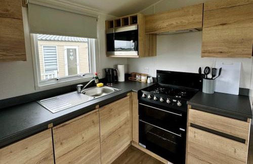 Lossiemouth Chalet De Esquí | Sea La Vie Caravan at Silver Sands Holiday Park