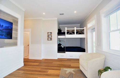 The Shores Casa | Sea La Vie New private waterfront home w/ dock. Beautiful views of the bay!