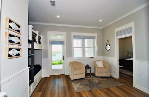 The Shores Casa | Sea La Vie New private waterfront home w/ dock. Beautiful views of the bay!