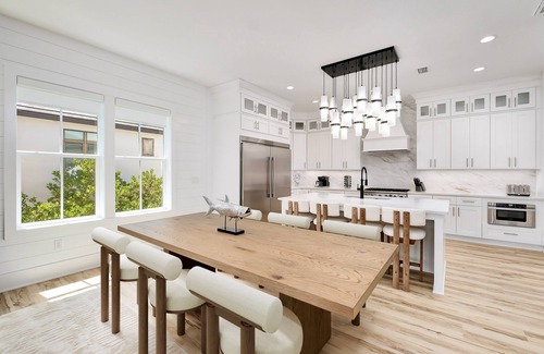 Avalon Beach Estates Casa | Sea La Vie: Private beach steps away, Golf cart, Heated pool & hot tub