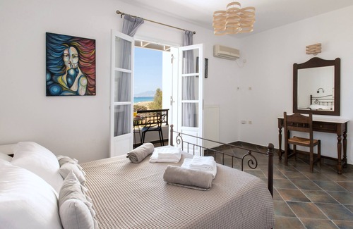 Plaka Casa | Sea Lilies Suites