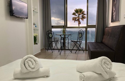 Bat Yam Hotel | Sea Line From R&A Group