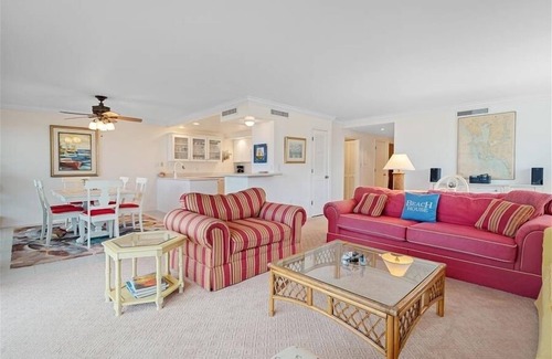 Boca Grande Condominio | Sea Oats 151 - End Unit - Elevators = Beachfront, End Unit - Tennis