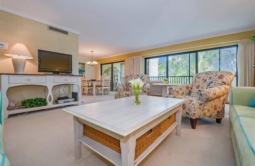 Boca Grande Condominio | Sea Oats 342 2 Bedroom Condo by RedAwning