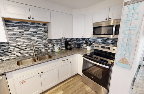 Fort Walton Beach Condominio | Sea Palm 1D is a 2 BR 1 Bath that is pet friendly and sleeps 6 by RedAwning